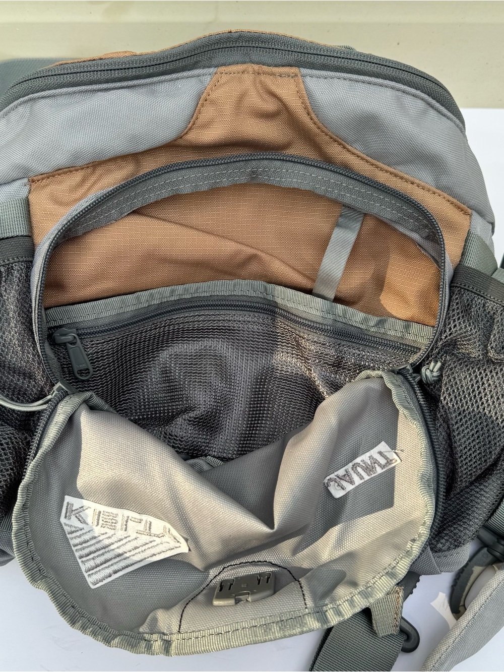 Kelty Jaunt Hiking Lumbar Pack Waist Sling Bag Bronze Gray - Picture 6 of 16